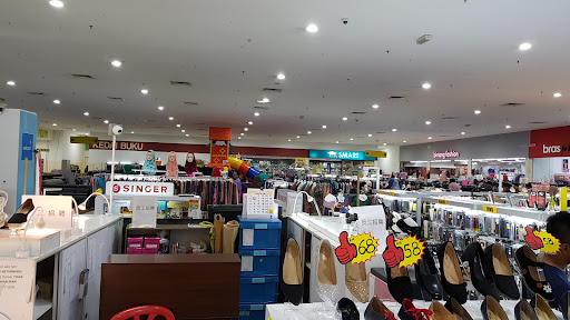 Giant Nilai